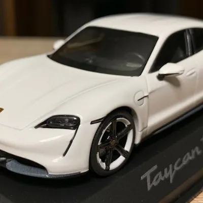 Minichamps 1 43 Porsche Taycan Turbo S Weiss Barnebys