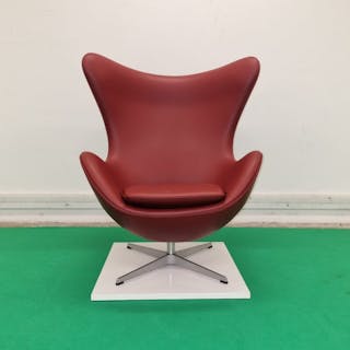 Fritz Hansen - Arne Jacobsen - Armchair - Egg Chair - Leather