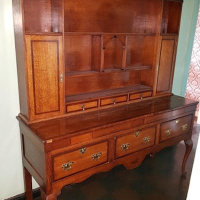 A Good 20th Century Oak Welsh Dresser With Mahogany Crossban