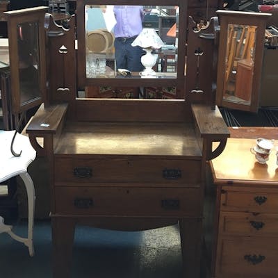 A 1930s Arts And Crafts Oak Dressing Table Three Mirrors Ov