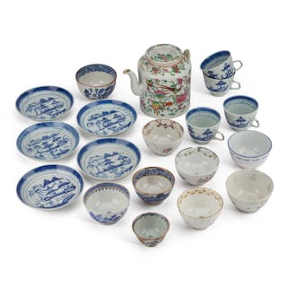 A COLLECTION OF ENGLISH AND CHINESE PORCELAIN, 18TH CENTURY AND LATER