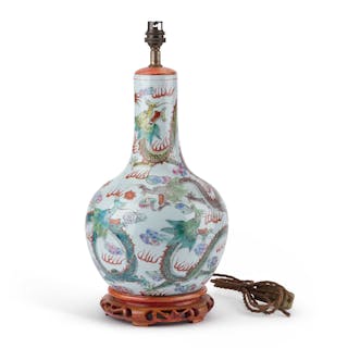 A CHINESE PORCELAIN 'DRAGON' LAMP