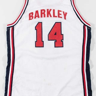 Outstanding Charles Barkley autographed 1992 USA...