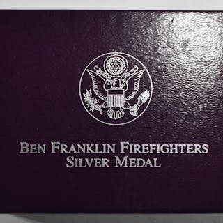 U.S. MINT FRANKLIN FIREFIGHTERS SILVER MEDAL UNC