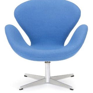 Arne Jacobsen: Swivel easy chair of full cast aluminium. Upholstered