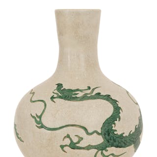 Chinese Yuan Dynasty Porcelain Dragon Vase