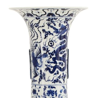A Large Chinese Porcelain Gu Shape Dragon Vase, Qing Dynasty