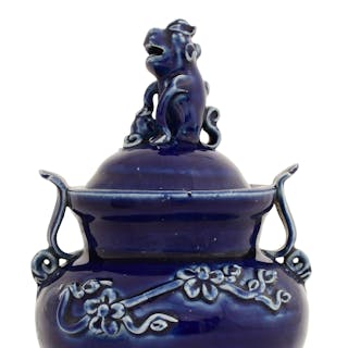 Chinese Qing Dynasty Blue Glazed Porcelain Ding with Foo Dog Lid