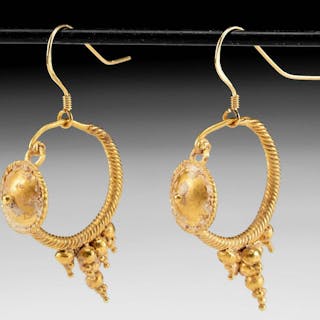Roman Gold Earrings - Shield / Grape Clusters (pr)