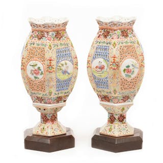 Chinese Famille Rose Porcelain Lantern Lamps