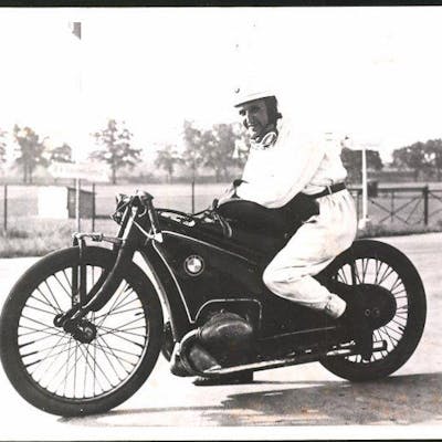 Fotografie Motorrad Rennfahrer Ernst Henne Auf Bmw Fotografie Verkehr Barnebys Fotografie Motorrad Rennfahrer Ernst Henne Auf Bmw Fotografie Verkehr Barnebys