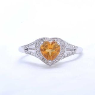 Diamond Ring Auction All Auctions On Barnebys Co Uk