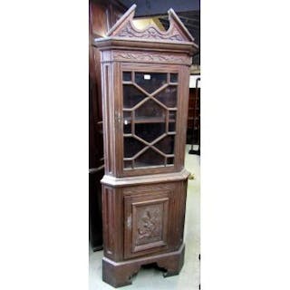 An Oak Freestanding Corner Cabinet In The Georgian Style Enclosed An Oak Freestanding Corner Cabinet In The Georgian Style Enclosed Cur S Barnebys