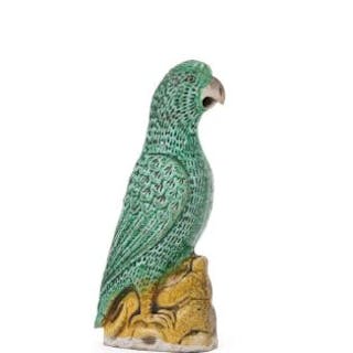 A Chinese sancai porcelain parrot