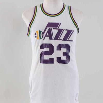 1975 76 ron James Game Worn Jersey W Warm Up Pants Jazz Barnebys 1975 76 ron James Game Worn Jersey W Warm Up Pants Jazz Barnebys