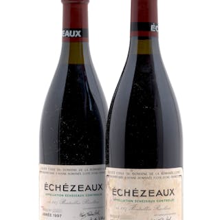 2 bouteilles ECHEZEAUX 1997 Grand Cru. Domaine de la Romanée Conti