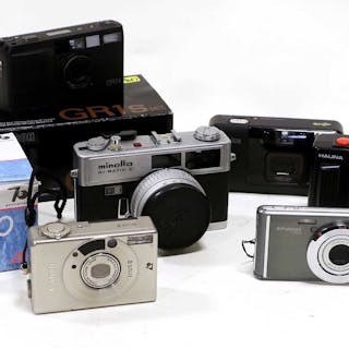 Compact Cameras, Compact Cameras