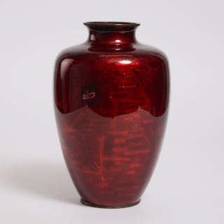 A Large Red Ginbari Cloisonné Enamel Vase, Early 20th Century -