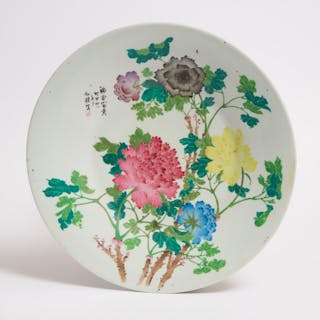A Large Chinese Enameled 'Peonies' Charger, Early 20th Century - 民国 大型牡丹纹彩瓷盘